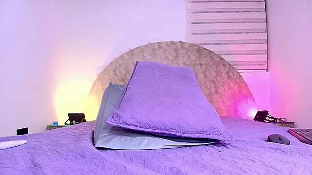 anisha x online show from January 9, 7:40 pm