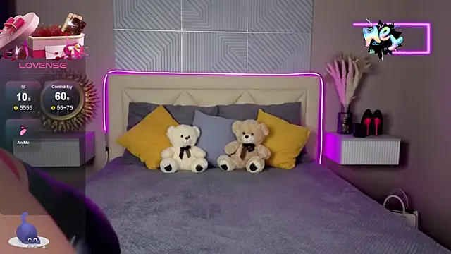 candy queeen online show from September 12, 6:26 pm