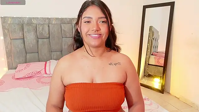 DIANEE 01 online show from May 28, 10:51 pm