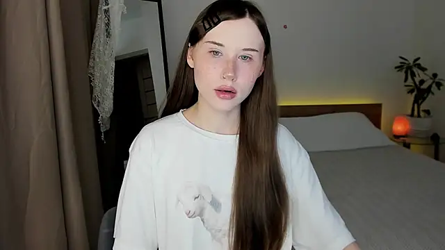 Stella Sunny online show from July 16, 11:20 pm