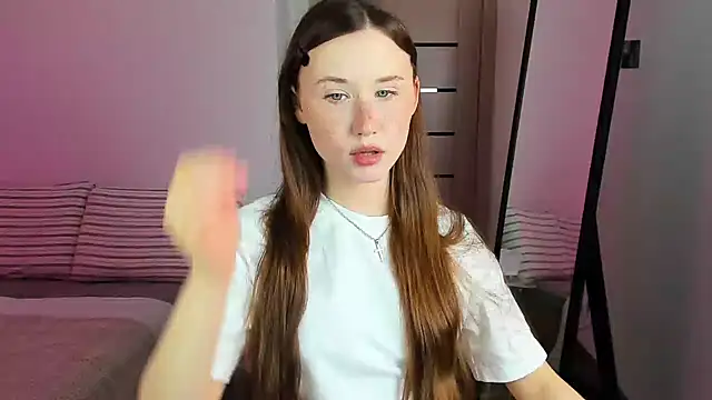 Stella Sunny online show from October 9, 6:01 pm