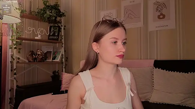 Snapshot of IsabellaTorrance chatting on September 20, 4:22 am IsabellaTorrance online show from September 20, 4:22 am