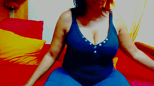 Juicyasss35xx online show from March 11, 7:45 am