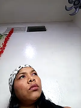 Diora Squirt juicy online show from September 28, 5:14 am