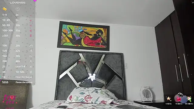 Snapshot of Vahiolet_smith chatting on October 11, 3:11 am Vahiolet smith online show from October 11, 3:11 am