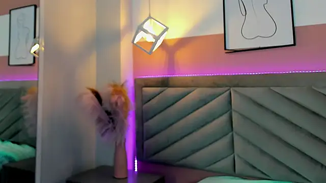 Ary thompson   online show from April 10, 12:22 pm