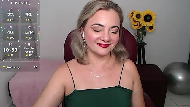 Ghada milf online show from February 9, 12:13 am