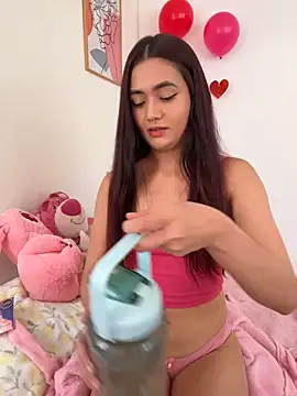 HallieLemon1 online show from February 18, 6:51 pm