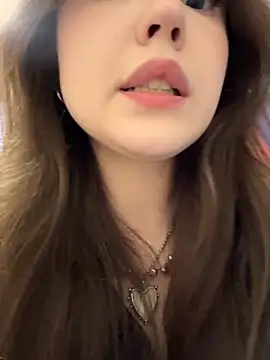 Peachy Dream online show from May 4, 4:22 pm