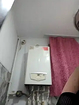 AdelinaJude online show from February 12, 9:27 pm