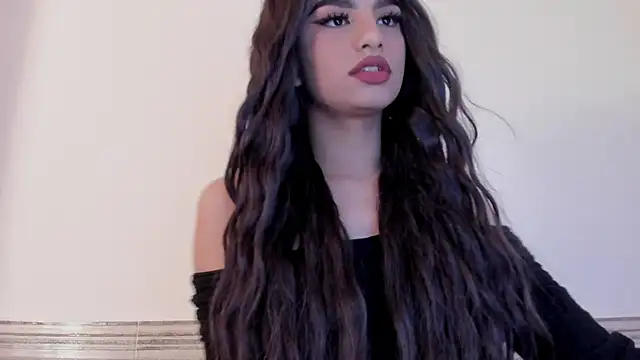 Sophia Cambpell online show from February 13, 10:00 pm