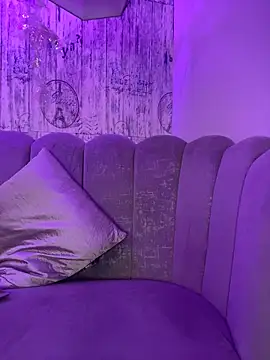 AbyThompson online show from November 18, 2:51 pm