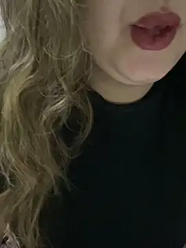 yassminsexy22 online show from April 1, 1:23 pm