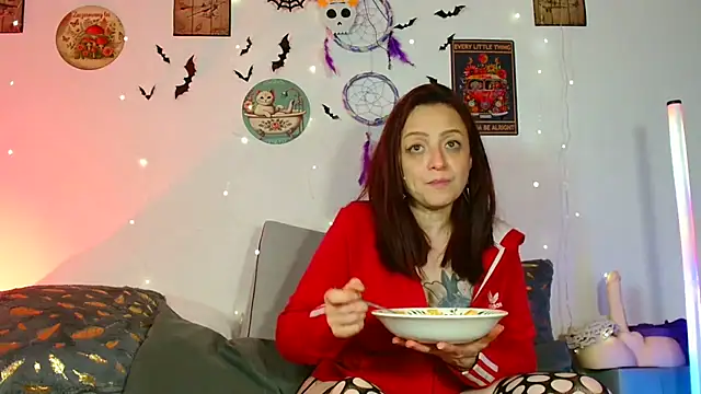 catalinamommyx online show from October 27, 5:03 am