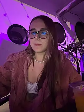 evy orange1 online show from May 28, 2:20 am