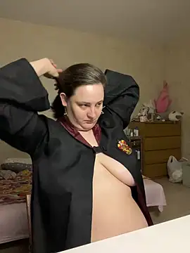 hungry1bunny online show from April 17, 6:32 pm