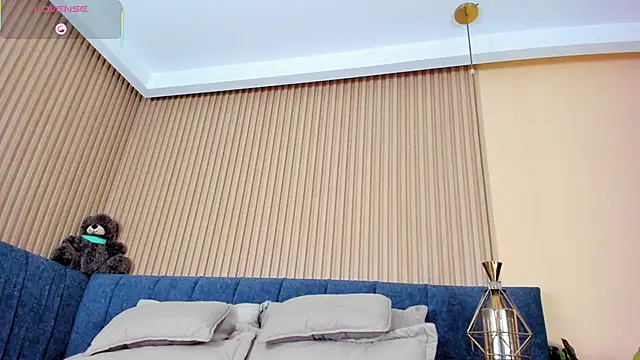 kathecute   online show from December 4, 1:41 am