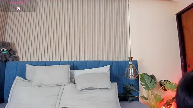 kathecute   online show from March 20, 2:27 am