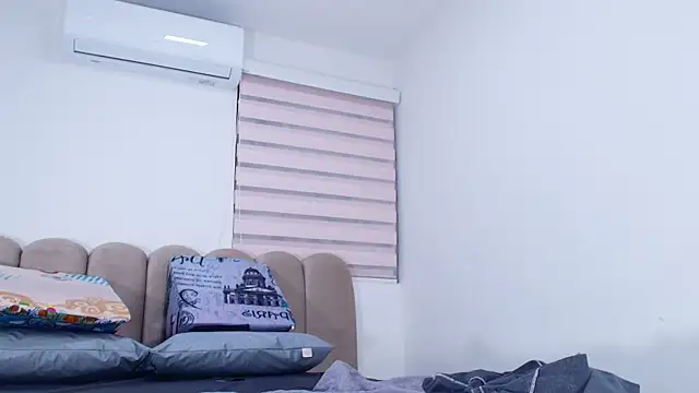 nicol f online show from January 8, 3:21 am