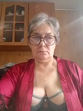 IrinaSweet54 online show from September 12, 8:01 am