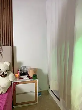 littlemelodi18 online show from June 5, 10:27 pm