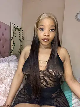 Snapshot of ItsLeyaa chatting on September 18, 12:53 am ItsLeyaa online show from September 18, 12:53 am