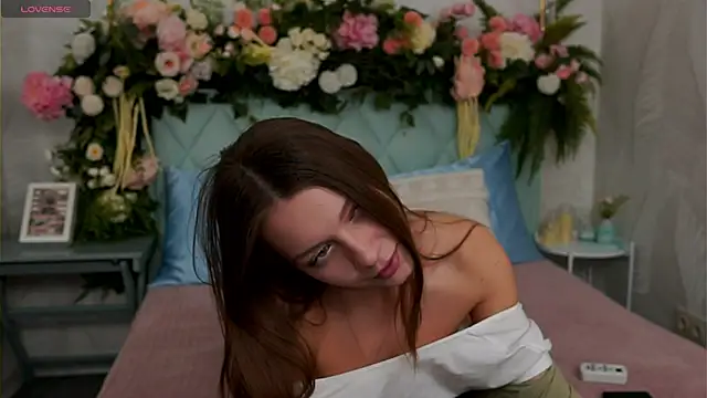 AliceBrayan online show from March 5, 5:31 pm