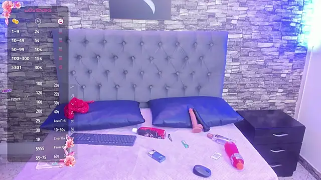 Venus medussa online show from October 11, 9:17 pm