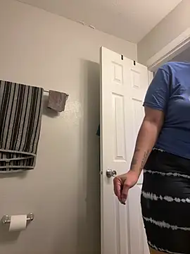 SexyHoneyRedd online show from June 25, 8:40 am