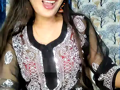 Aarvi Arora online show from November 8, 1:49 pm