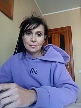 Francenia lolis online show from January 18, 11:50 am