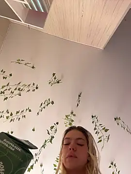 -Sexy Barbie- online show from October 8, 3:11 am