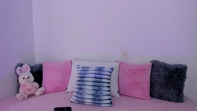 Brisa blue online show from December 15, 4:12 pm