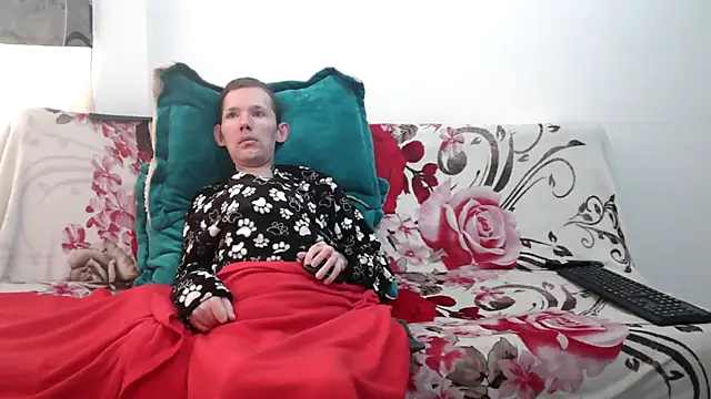 Sophia and Thomas online show from April 16, 3:44 pm