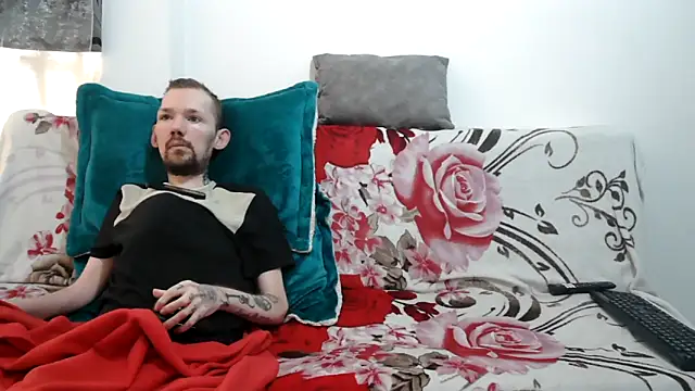 Sophia and Thomas online show from March 18, 8:03 pm