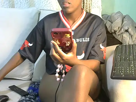 Caryyyl online show from December 18, 8:19 am