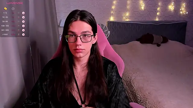 Alfreda Mills online show from September 12, 10:35 am