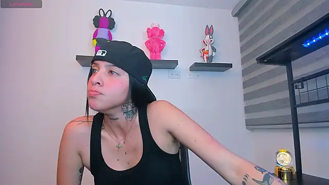 Gangster Girl online show from February 5, 12:24 am