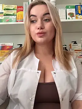 Maya Willis online show from October 27, 6:53 am