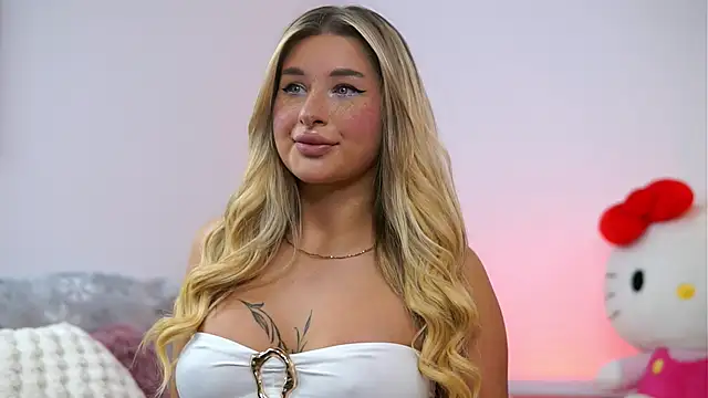 AvaShayy online show from November 11, 9:23 pm