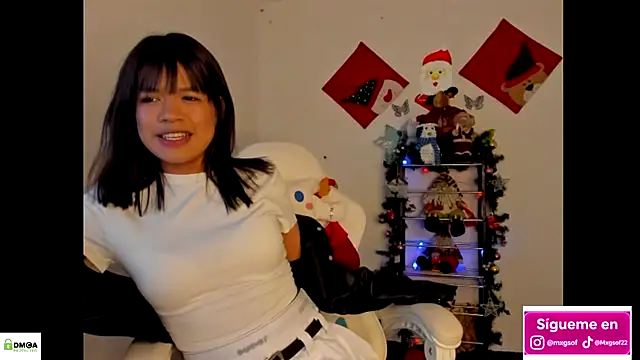 meganthompsonn22 online show from November 27, 1:08 am