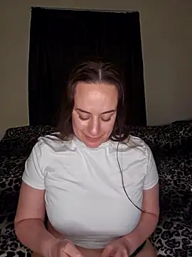 JJLILYOFFICIAL online show from April 19, 8:36 am