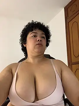 Snapshot of Mrskary chatting on October 23, 9:26 am Mrskary online show from October 23, 9:26 am