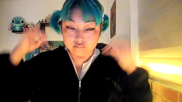 Shaddycute  online show from February 3, 12:10 pm