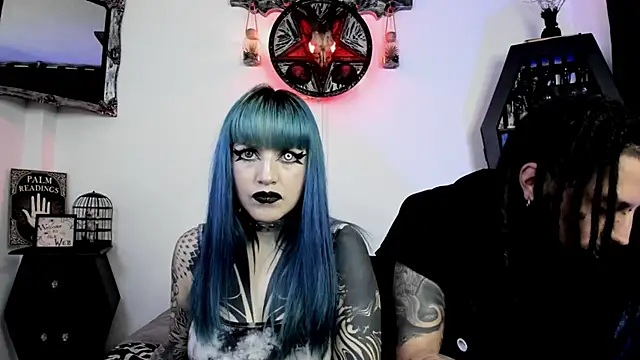 Snapshot of DimmuandDarkness chatting on October 22, 6:07 am DimmuandDarkness online show from October 22, 6:07 am