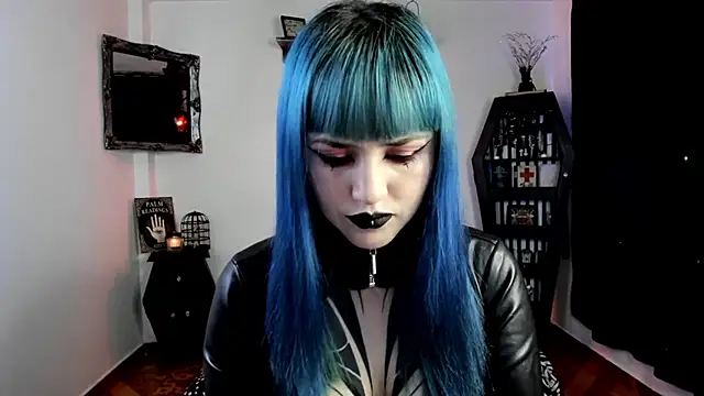 Snapshot of DimmuandDarkness chatting on October 4, 4:51 am DimmuandDarkness online show from October 4, 4:51 am