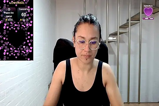 Jessie Desire online show from October 3, 2:38 am