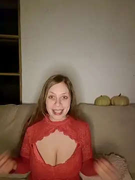 katiestevens online show from October 30, 10:00 pm