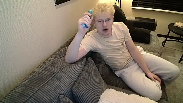 xX HotCouple Xx online show from February 4, 9:40 pm