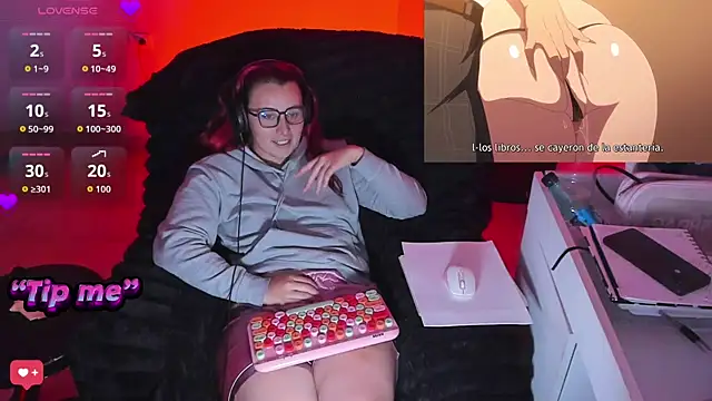 bonnie moon  online show from October 24, 10:39 pm